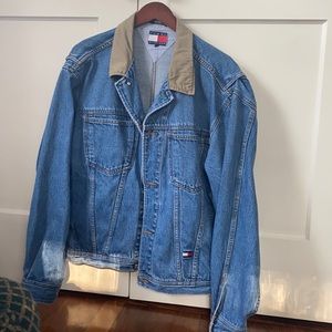 ❌SOLD❌ Tommy Hilfiger vintage denim jacket